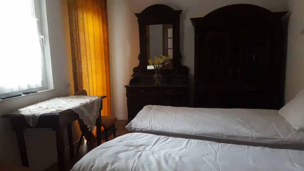 טרוסקבץ Room In An Old House מראה חיצוני תמונה